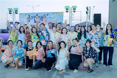 Et første-personsperspektiv på Maytree Songkran Festival – Scenen var utrolig...